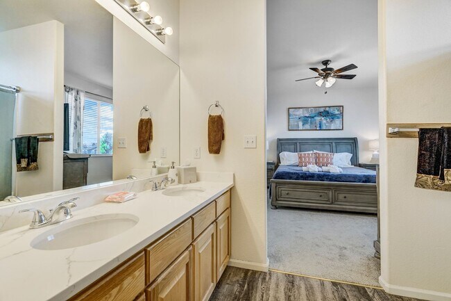 Building Photo - Charming 3BR Condo in Fountain