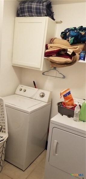 Building Photo - 2703 Blackburn Dr