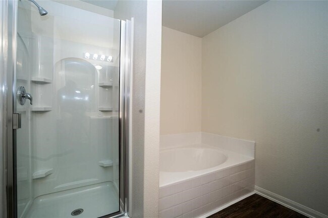 Building Photo - 208 Autumn Berry Ln