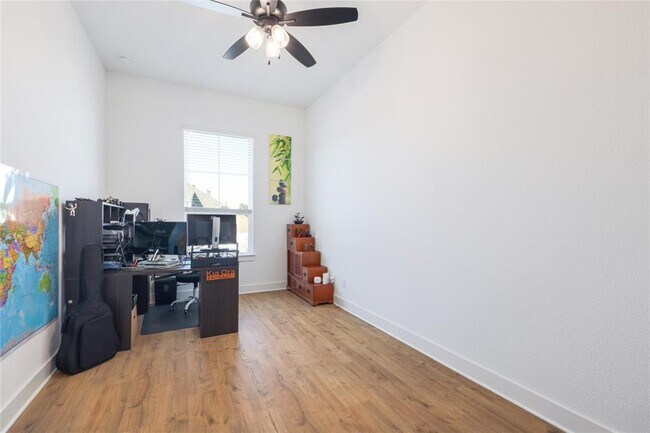 Building Photo - 916 Willie Rnch Wy