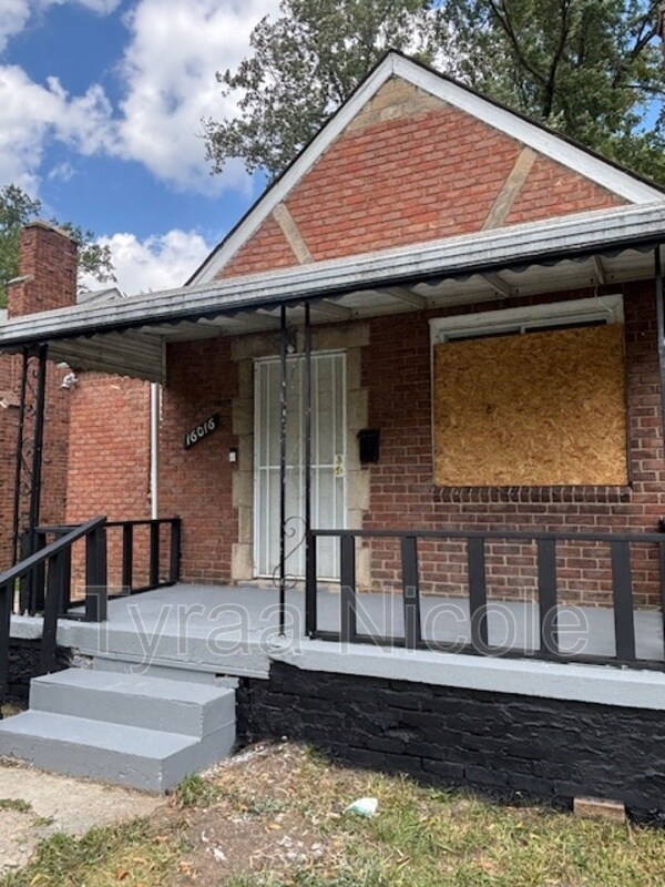 Primary Photo - 16016 Chalfonte St
