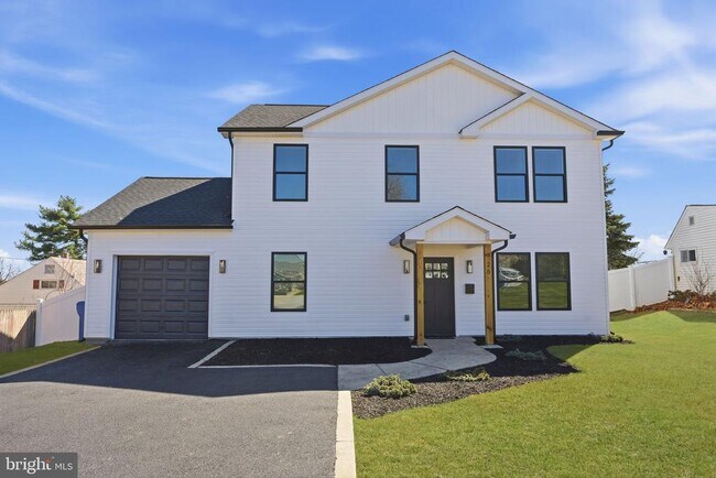 Building Photo - 25 Autumn Ln