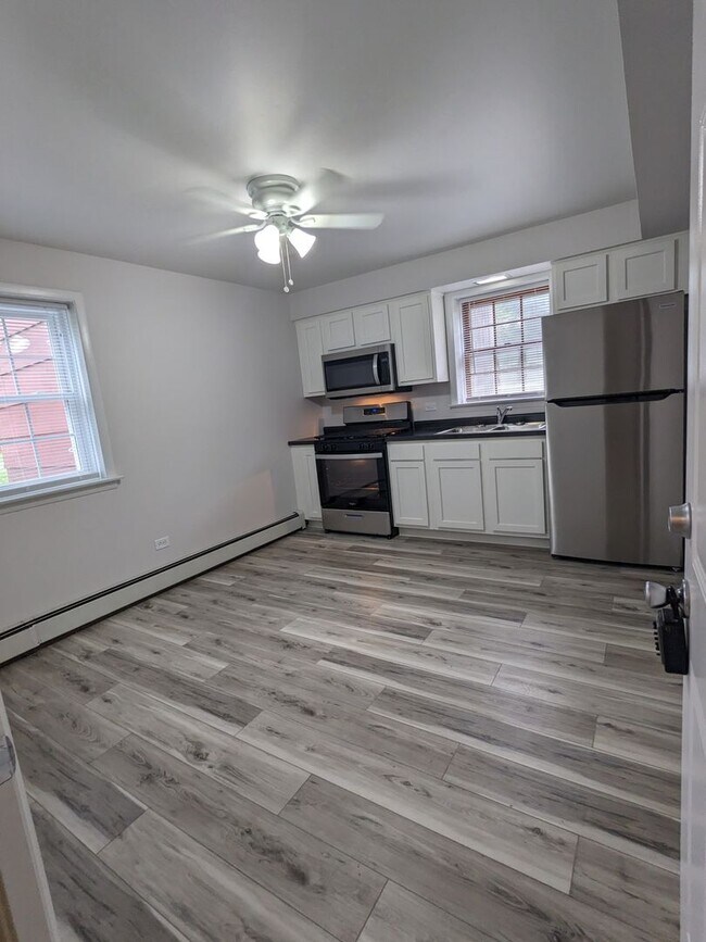 Building Photo - 600 Kungs Way