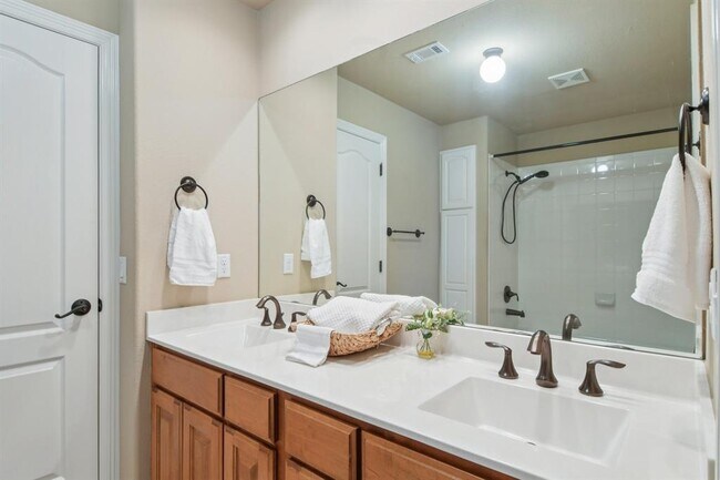 Building Photo - 13900 Ashton Woods Cir