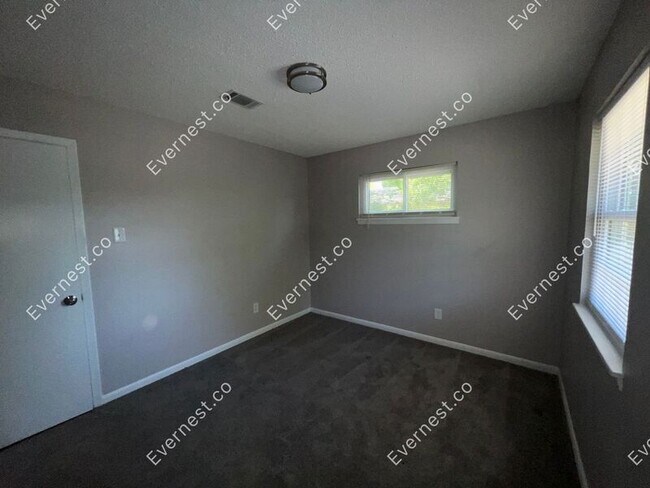 Building Photo - 8022 W 28th St
