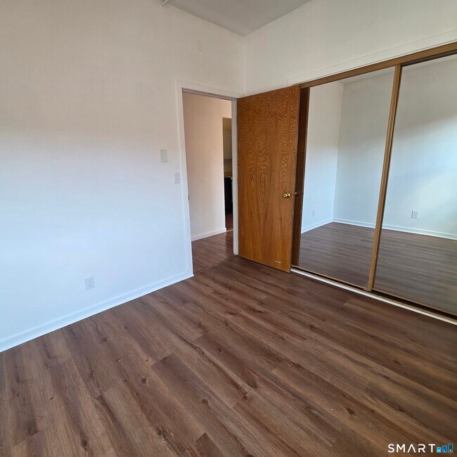 Building Photo - 52 Atwood St