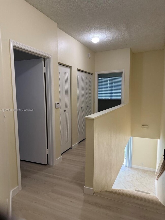 Building Photo - 1601 Sorrento Dr