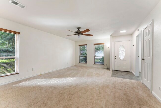 Building Photo - 30 Dellforest Ct