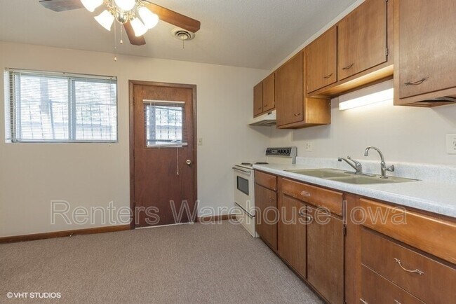 Building Photo - 1003 Parkway Dr