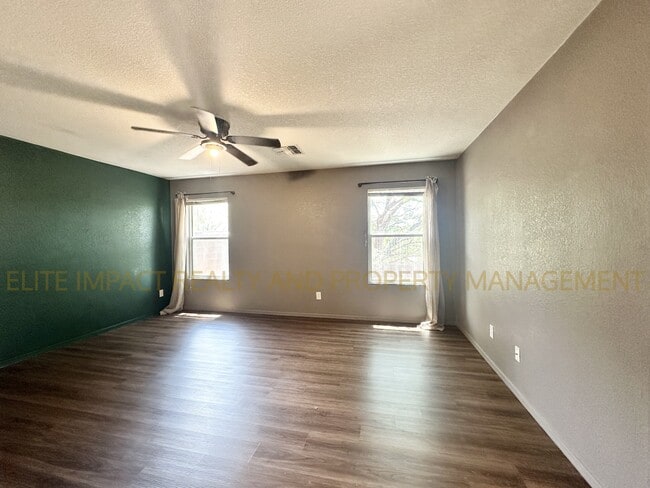 Building Photo - 10930 S San Clemente Camino