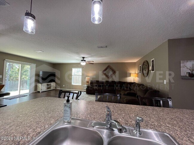 Building Photo - 15366 Bareback Dr