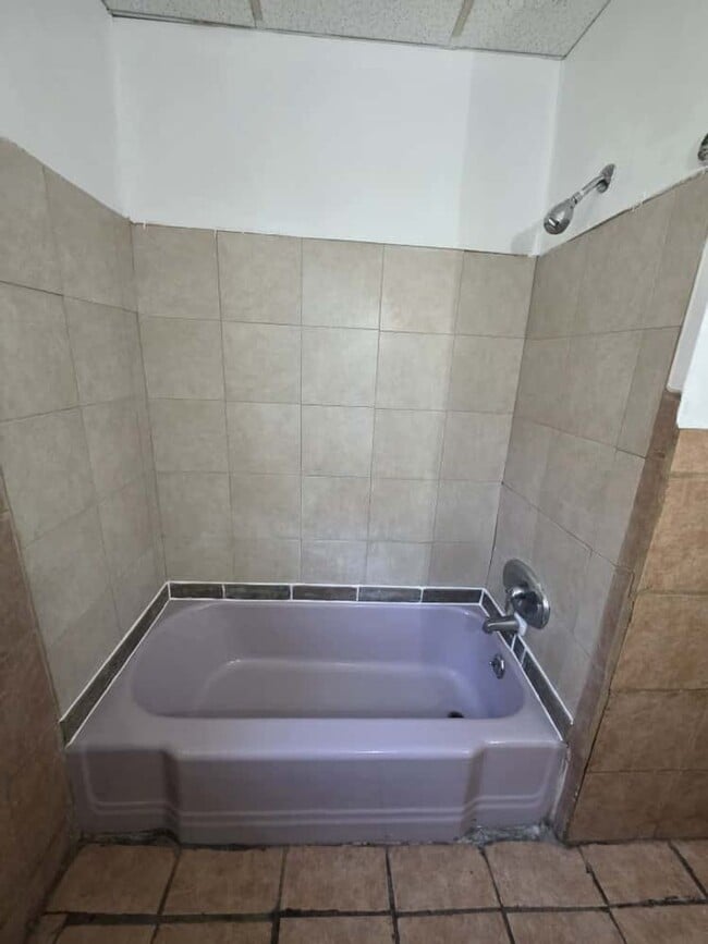 Building Photo - 647 Edgewood Ave