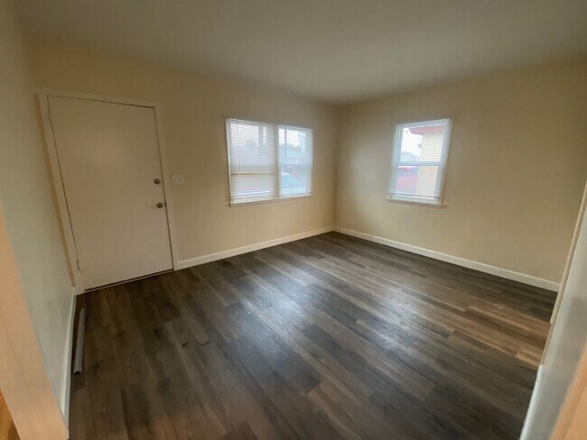 Building Photo - Renovated Lawndale home for rent