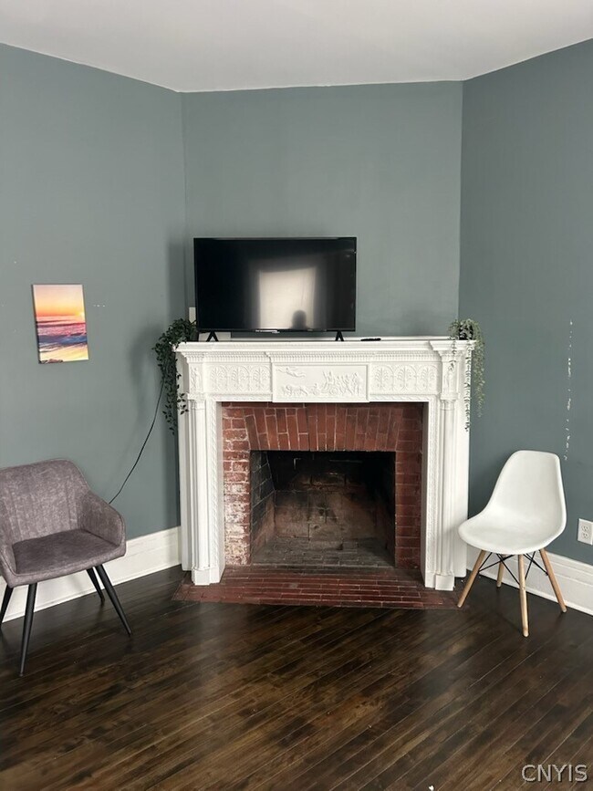 Building Photo - 942 Euclid Ave