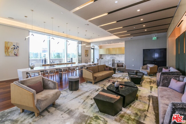 Building Photo - 889 Francisco St