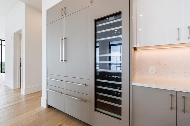 Building Photo - 2425 Peachtree Rd