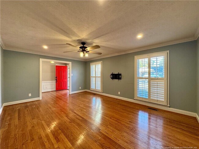 Building Photo - 2723 Huntington Rd