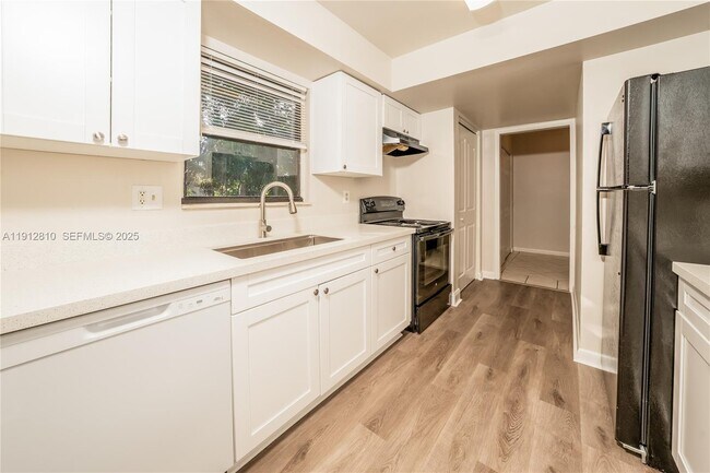 Building Photo - 586 Udell Ln