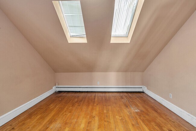 Building Photo - 31 Ripley St