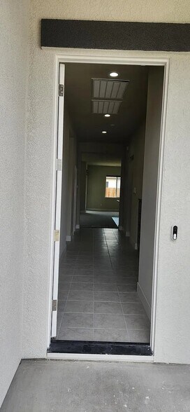 Building Photo - 2371 Bharvani Ave