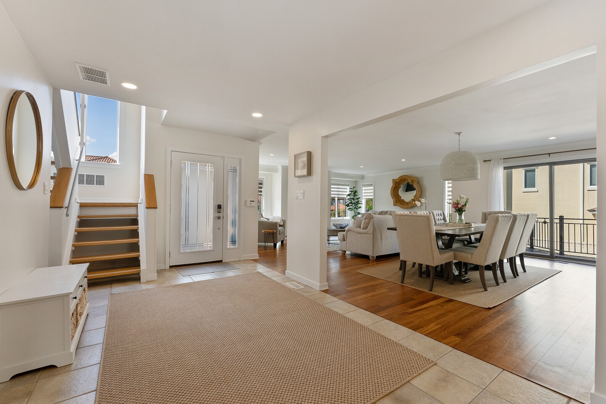 Building Photo - 7600 Bayshore Dr