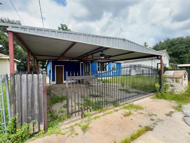 Building Photo - 6507 Longview St