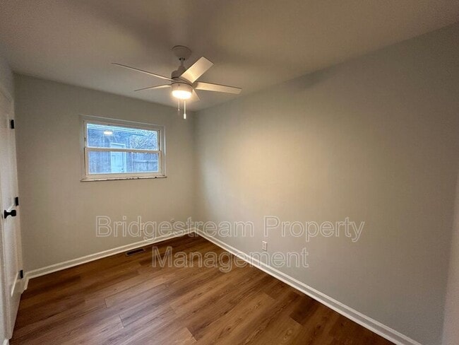 Building Photo - 1519 Woodley Rd