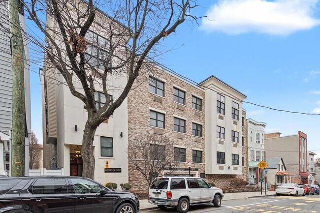 Building Photo - 140-136 36th St