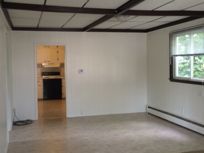 Building Photo - 114 N Erie St