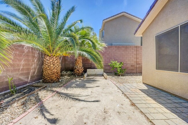 Building Photo - 3 Bedroom in Madeira Canyon!