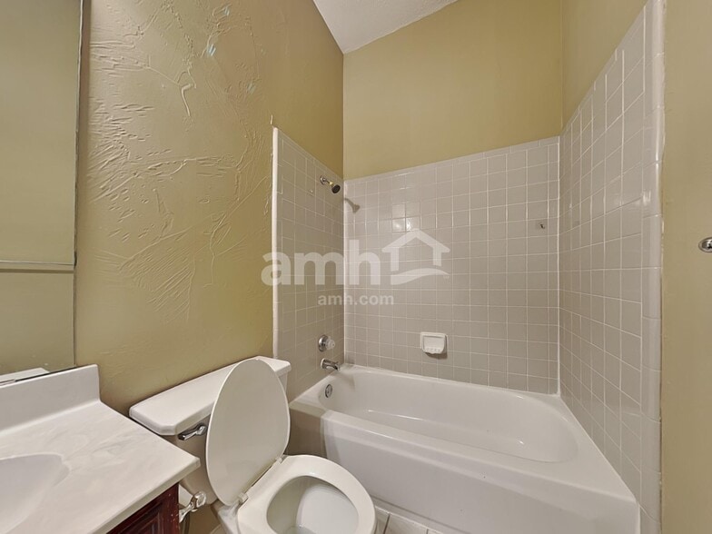 Building Photo - 11601 Wingfield Ln