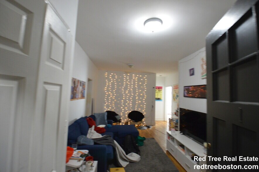 Building Photo - 56 Egmont St