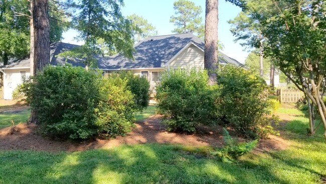 Building Photo - 7517 Lost Tree Rd