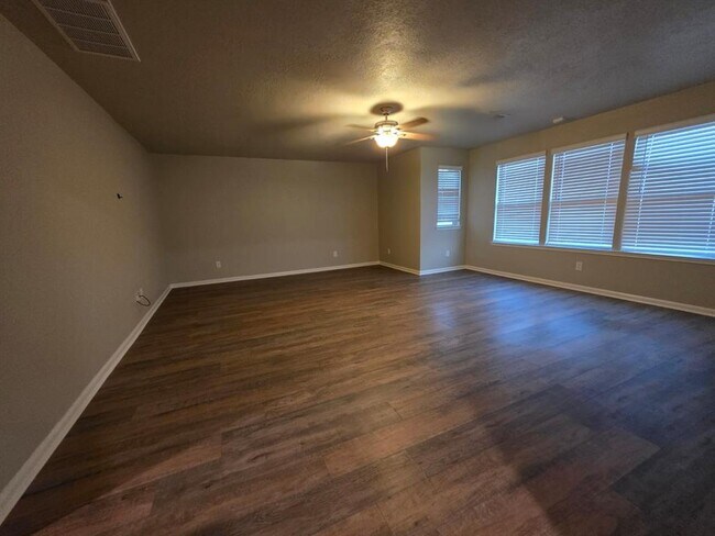 Building Photo - 25335 Briscoe Village Dr