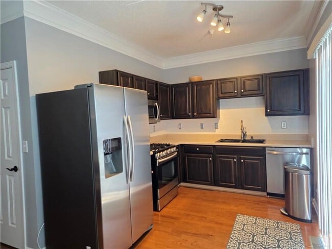 Building Photo - 1208 Charleston Ct