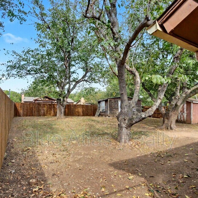 Building Photo - 6537 Meadowview Ln