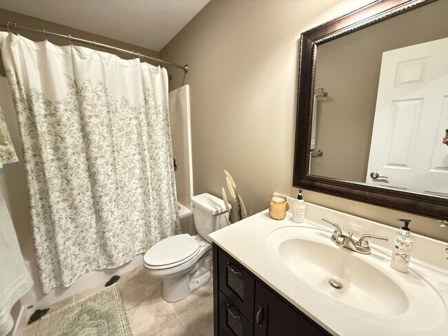 Building Photo - Immaculate Arden Three Bedroom Ranch With Two Car Garage