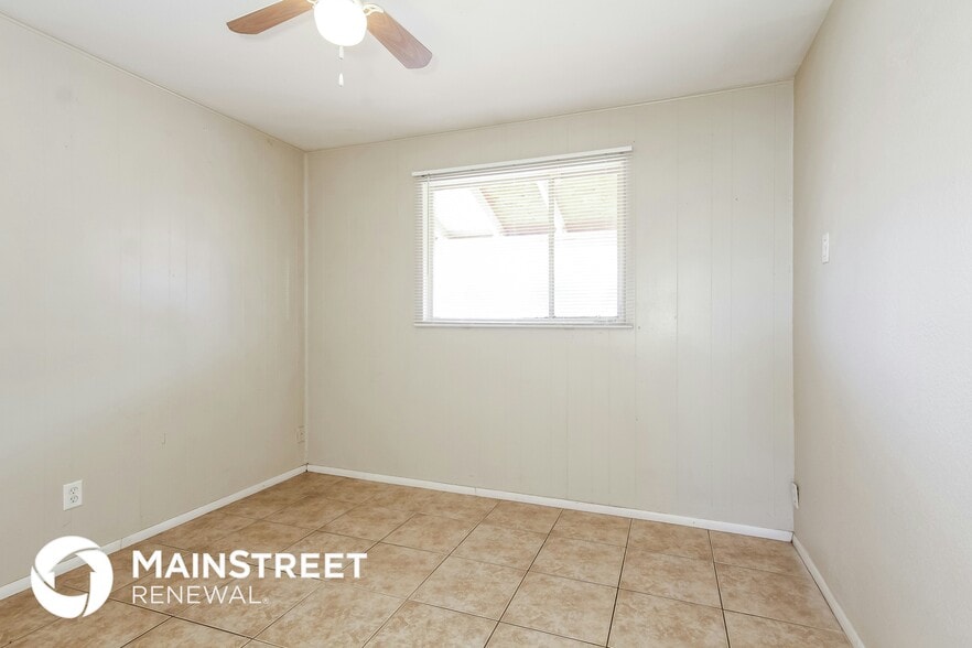 Building Photo - 4436 N 47th Ave