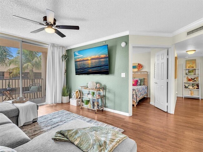 Building Photo - 1801 N Flagler Dr