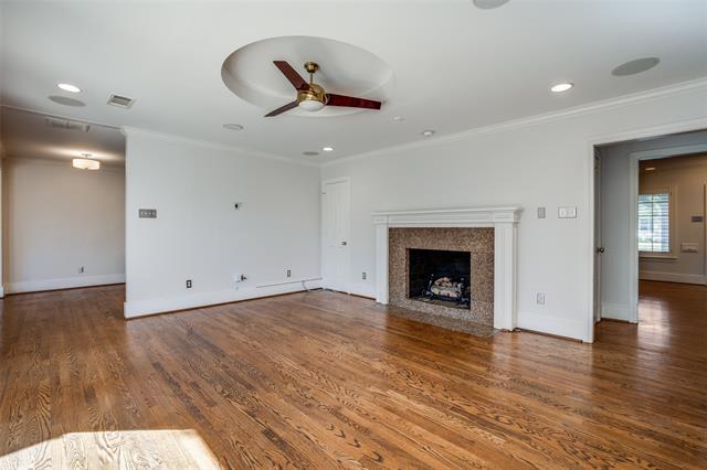 Building Photo - 6930 Kenwood Ave