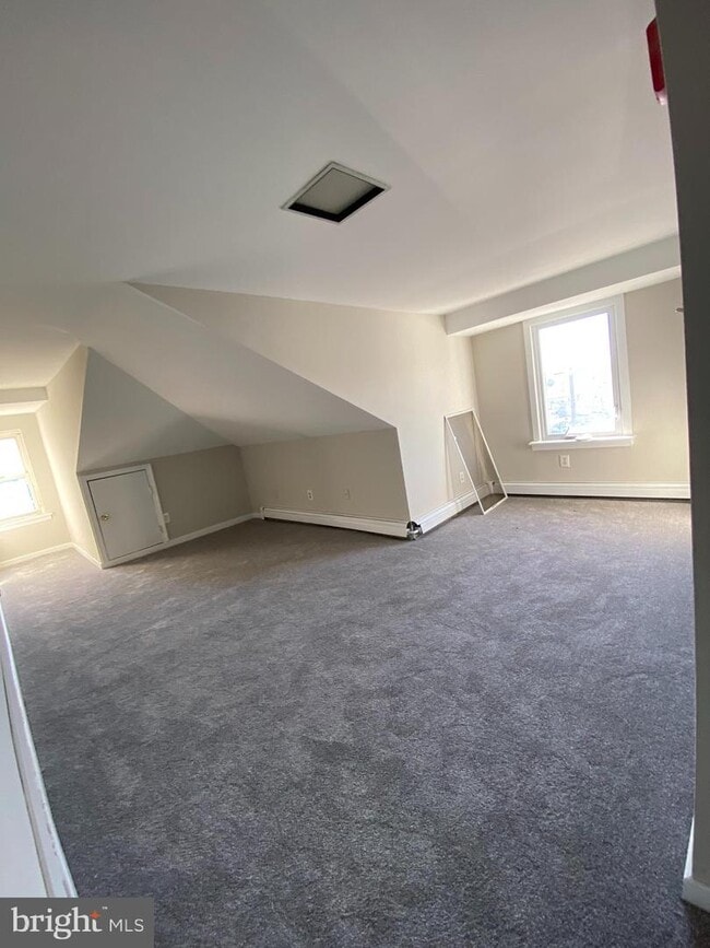 Building Photo - 1219 E Ridge Pike