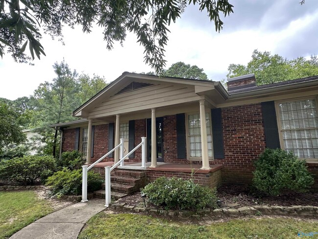 Building Photo - 4010 Medford Dr SE