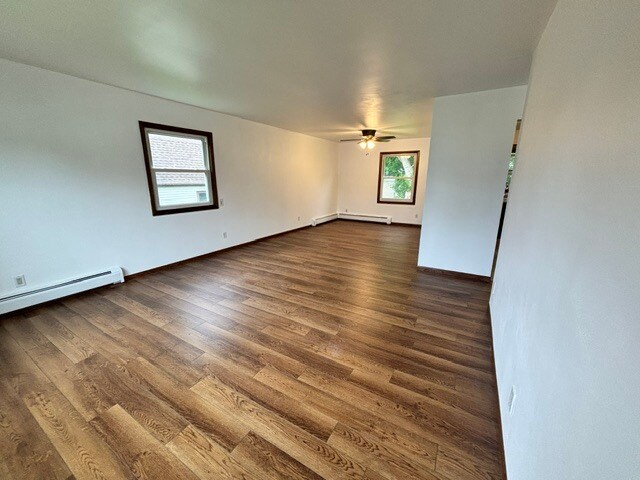 Building Photo - 1044 W 10th Ave