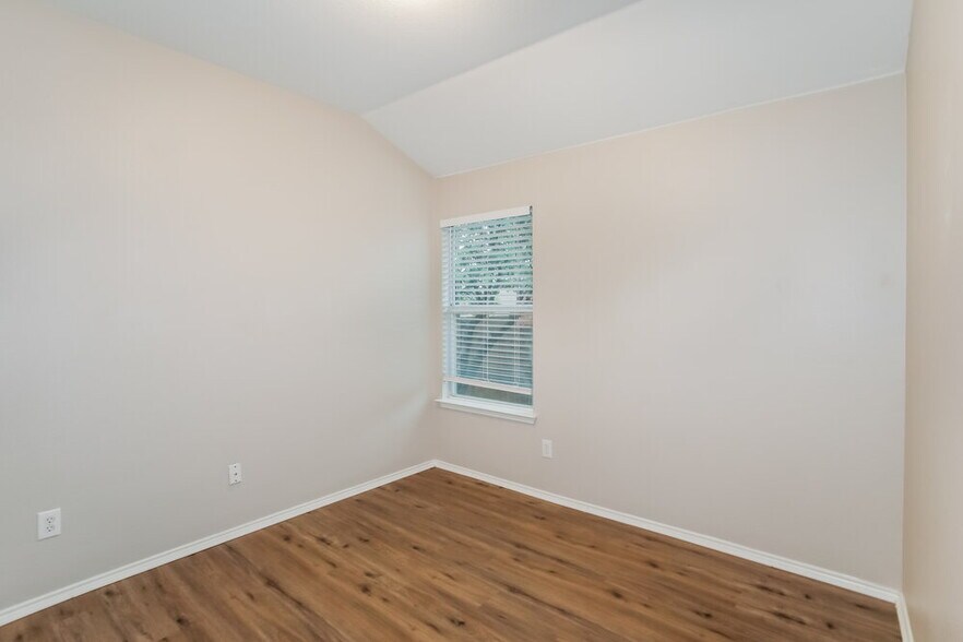 Building Photo - 2628 Fondren Rd