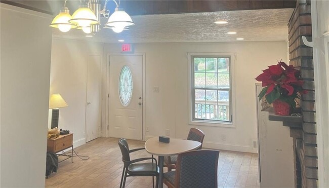 Building Photo - 2230 Palm St