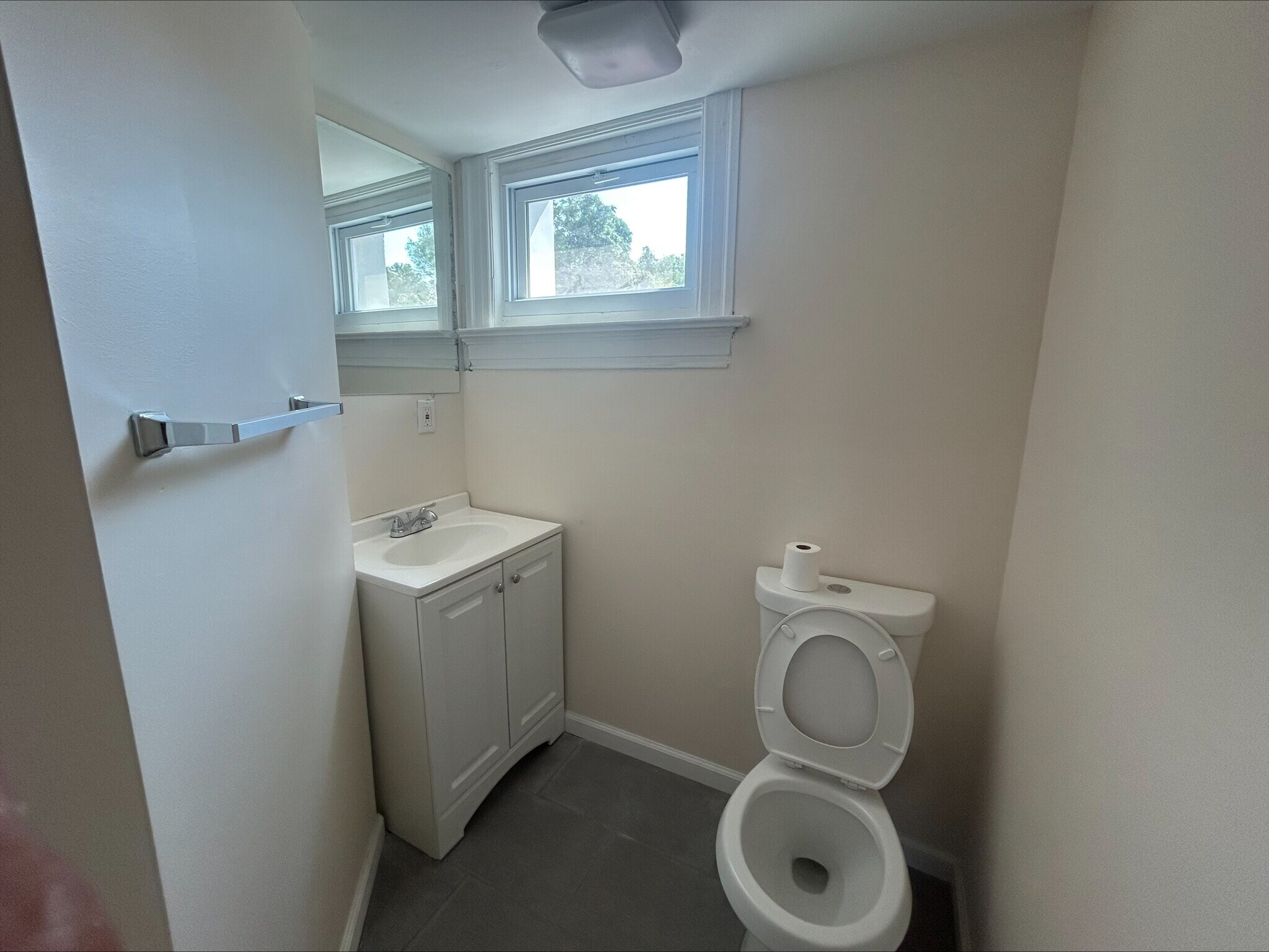 Building Photo - 14 Parkland Pl