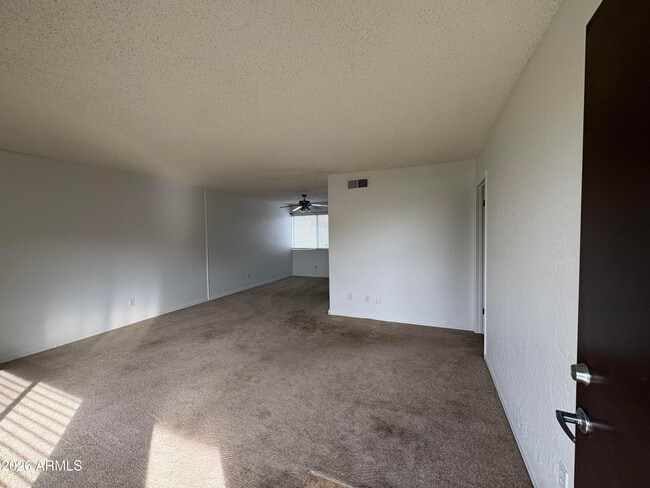 Building Photo - 7141 N 16th St