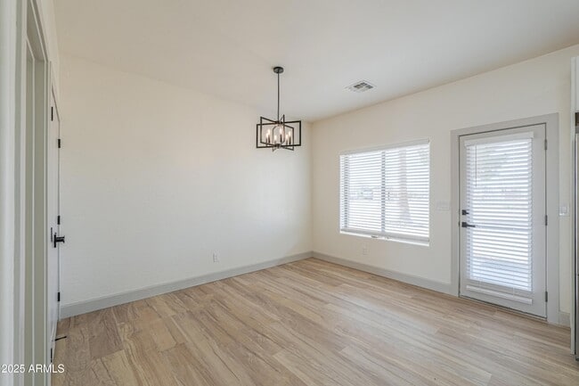 Building Photo - 10692 E American Pride Dr