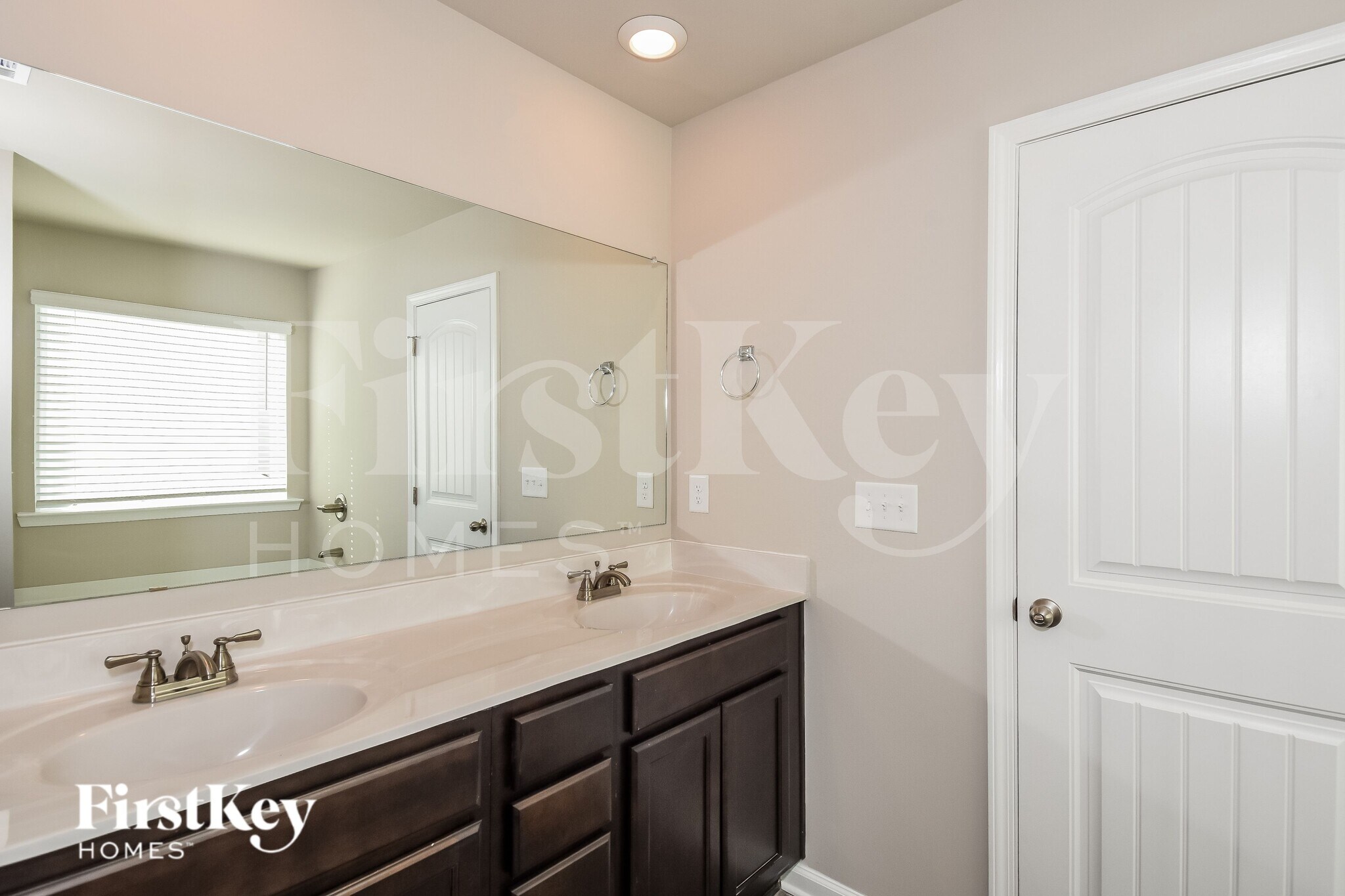 Building Photo - 4954 Hillstone Dr