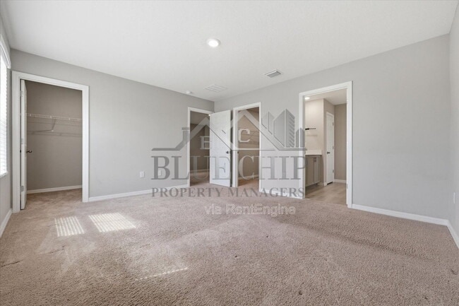 Building Photo - 12937 Camarillo Pl